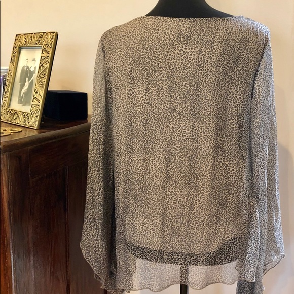 Stylish Silk Top - Picture 5 of 8